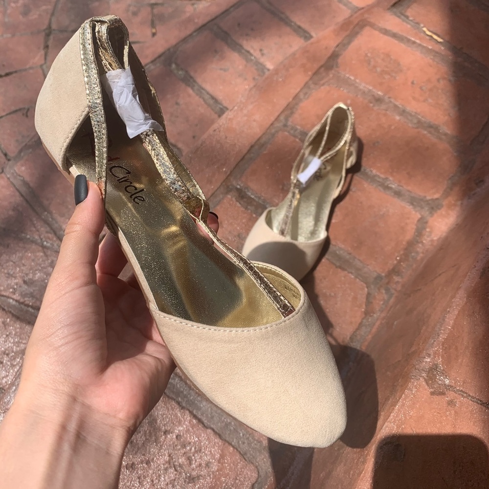BRAND NEW SUMMER FLATS